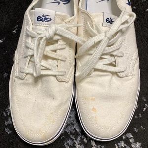 Nike canvas upper shoes